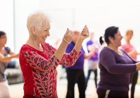taniec starszych kobiet
